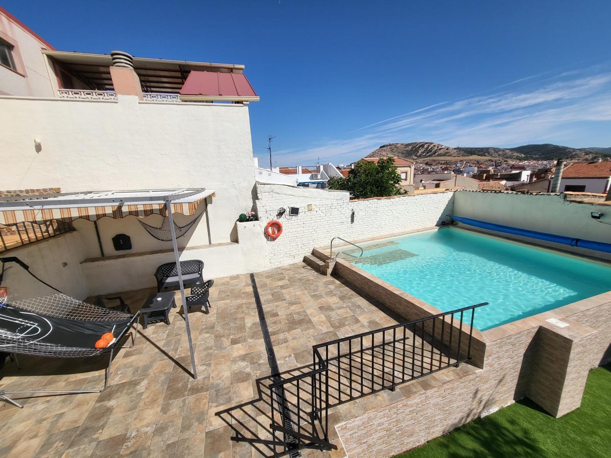 Casa Oasis, una casa rural agradable casa con Piscina en zona tranquila Puertollano Exterior foto