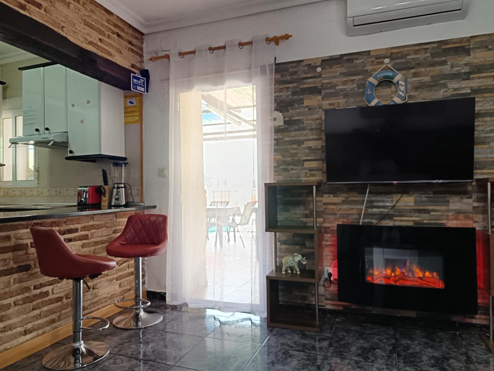 Casa Oasis, una casa rural agradable casa con Piscina en zona tranquila Puertollano Exterior foto